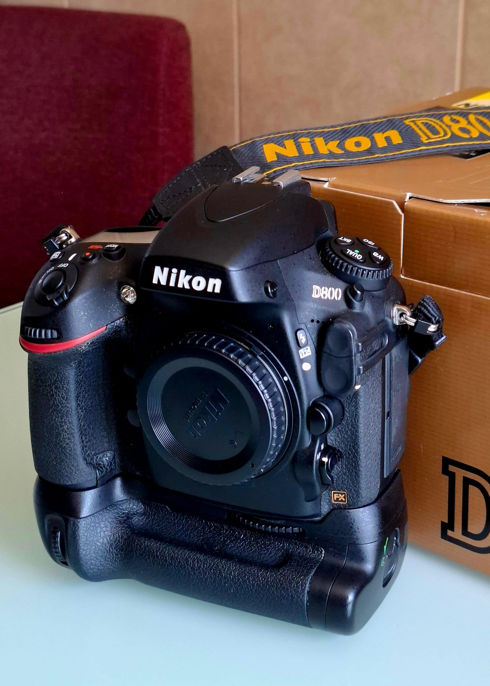 Nikon D800 format full frame + Grip Nikon + Card Compact Flash